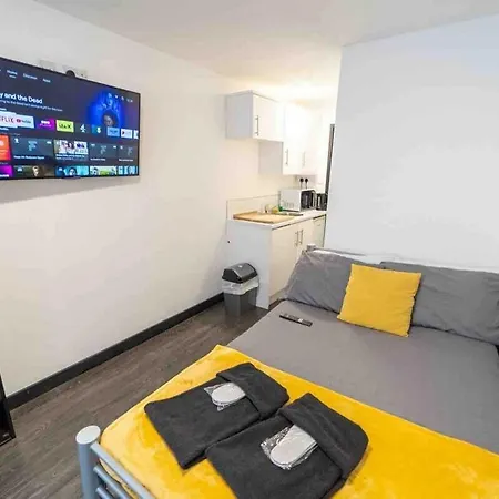 Equipped Next To Uob And Qe And Close To City! Apartment *