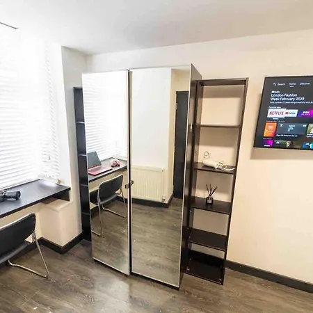 Apartment Equipped Next To Uob And Qe And Close To City! Birmingham